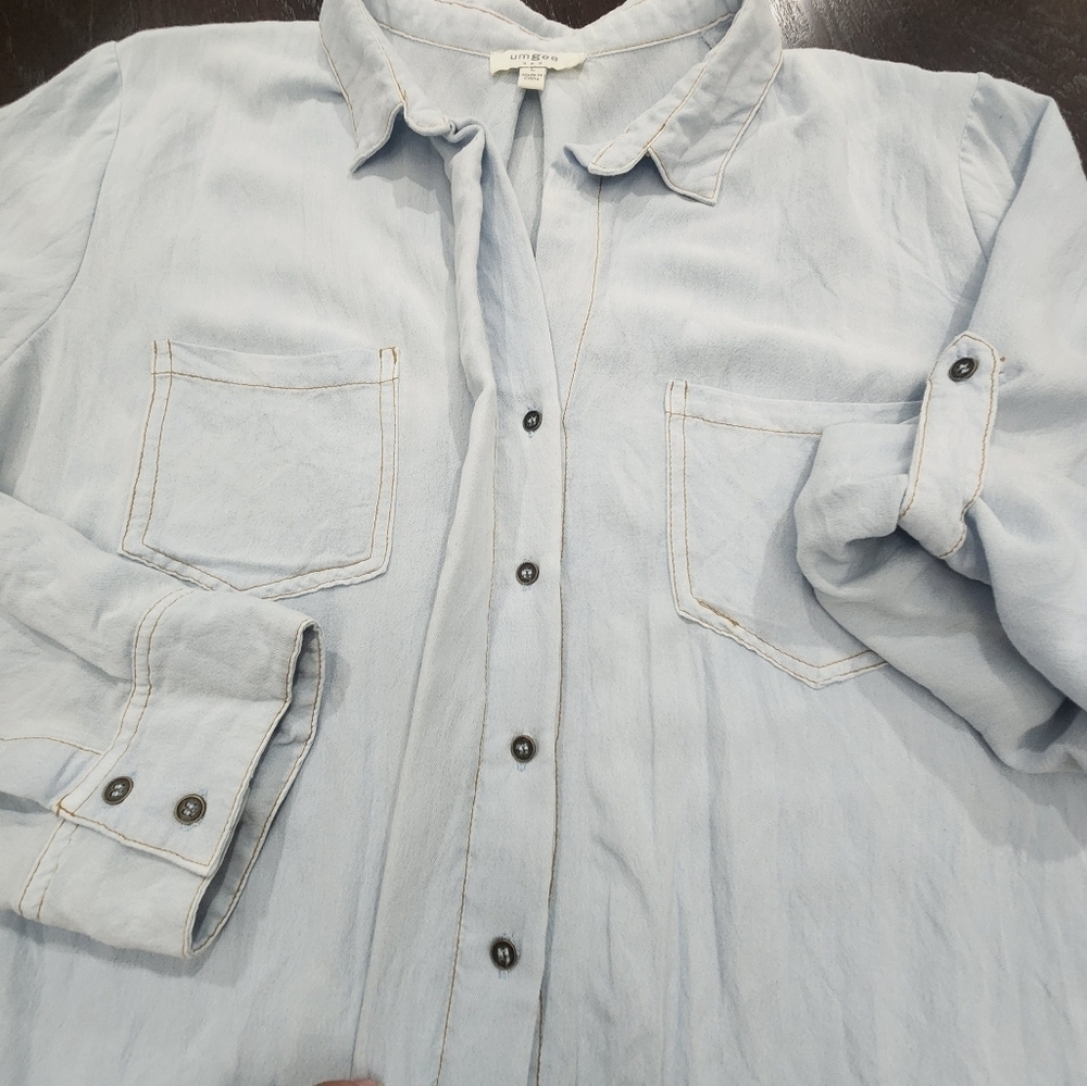 Umgee Women's Sky Blue Roll Up Tabs Sleeve Frayed Hem Button Up Shirt Size L - Picture 5 of 9